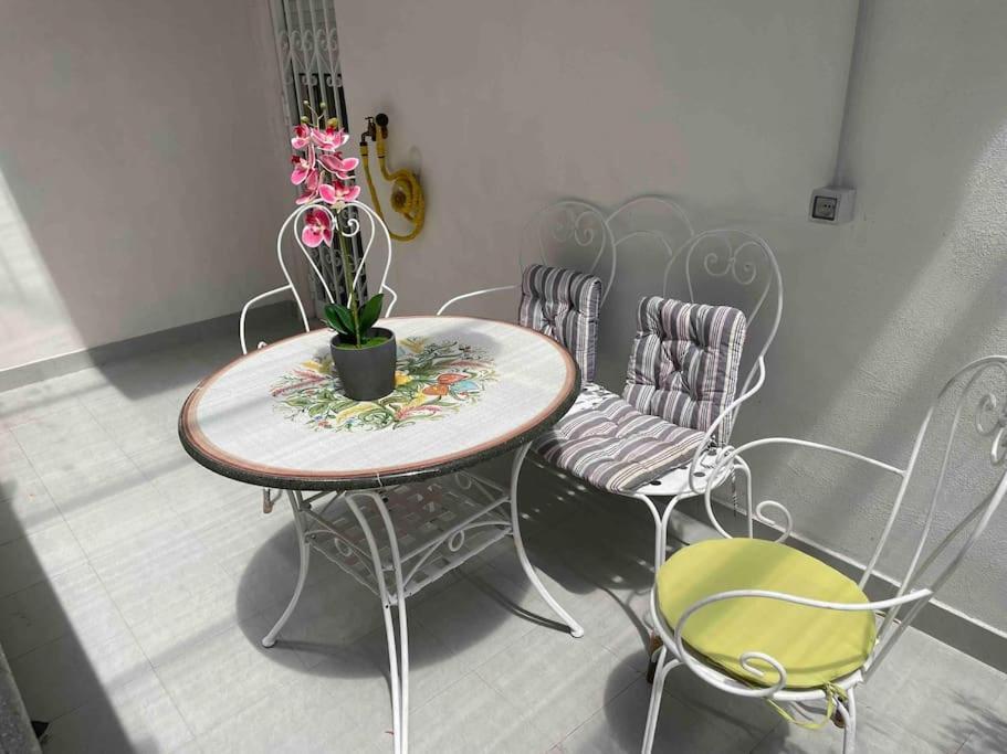Appartamento La Casa Di Lillidu - Napoli Most Exclusive Area Esterno foto