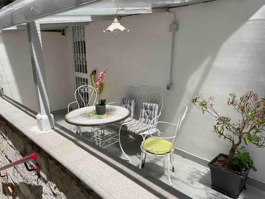 Appartamento La Casa Di Lillidu - Napoli Most Exclusive Area Esterno foto